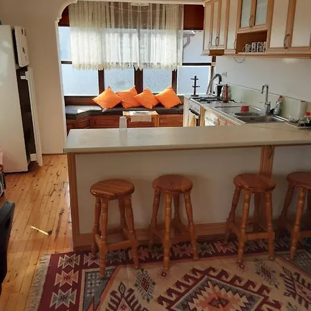 House Апартаменты *